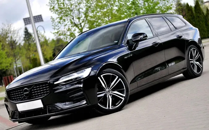 volvo v60 mazowieckie Volvo V60 cena 98900 przebieg: 179000, rok produkcji 2020 z Płock